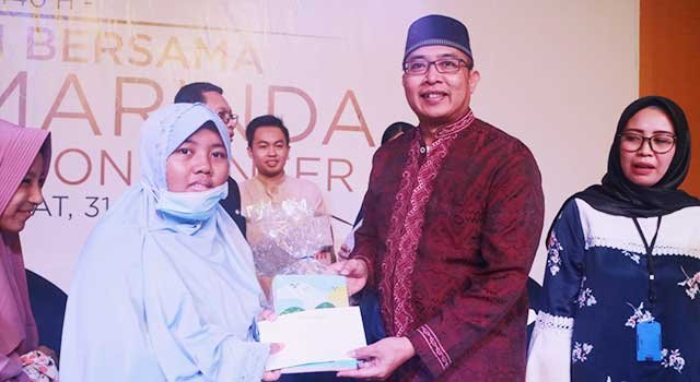 Aston Samarinda Berbagi Kasih di Penghujung Bulan Ramadan