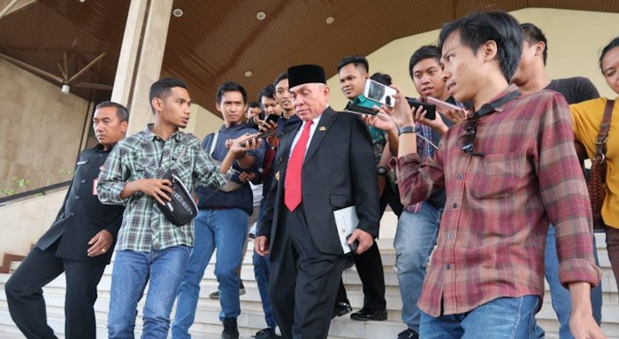 Hak interpelasi