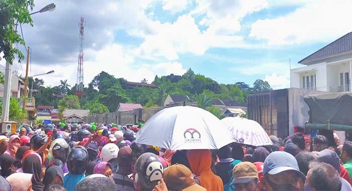acara sembako gubernur isran