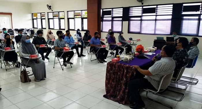 Sosialisasikan Calon Tunggal di Pilkada Kukar, KPU Duduk Bareng Mahasiswa Unikarta
