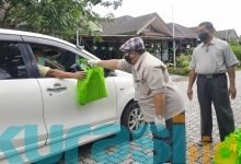 Bagi Rapor Drive-Thru, Cara SMA Vidatra Cegah