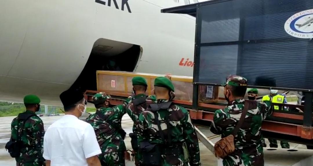 Jenazah Habib Ja'far Al-Kaff Diterbangkan Melalui Bandara APT Pranoto Diiringi Doa Jemaah