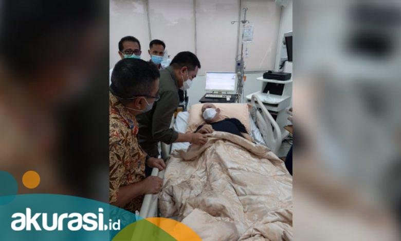 Awang Faroek Sakit, Wali Kota Samarinda Andi Harun Turut Menjenguk