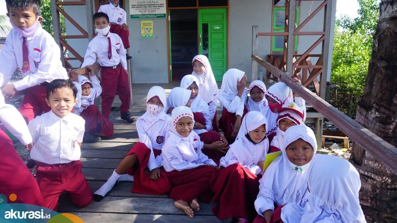 Potret Pendidikan Pulau Gusung: Asa Anak Pesisir Menabur Mimpi, Rubuhnya Sekolah Tak Menghalangi (1)