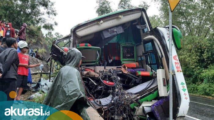 Bus Wisata Tabrak Tebing di Bantul, 13 Korban Meninggal