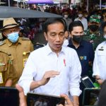 Jokowi Ungkap Alasan Larangan Penjualan Rokok Batangan