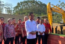 Presiden Joko Widodo (Jokowi) Sambangi IKN untuk Groundbreaking dan Tinjauan Pembangunan