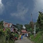 Gunung Marapi Erupsi, Menewaskan Sejumlah Pendaki - Operasi SAR dalam Proses Evakuasi
