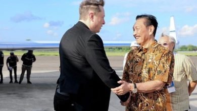 Elon Musk Tiba di Bali dengan Jet Pribadi untuk Peluncuran Starlink Indonesia