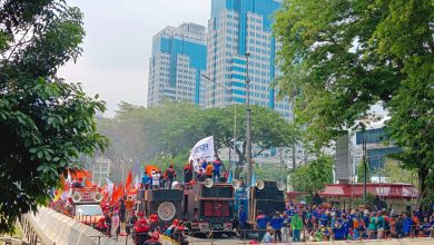 Ribuan Buruh Gelar Aksi di Jakarta Tuntut Pencabutan Pasal Merugikan dalam Omnibus Law