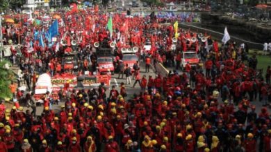 Buruh Gelar Aksi Unjuk Rasa di Jakarta Tuntut Kenaikan Upah dan Cabut UU Cipta Kerja