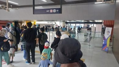 Tarif Rp 1 di HUT ke-79 TNI, Antrean Penumpang Mengular di Stasiun MRT CSW