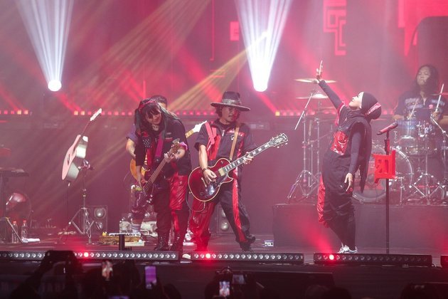 Konser 2 Dekade Kotak: Perayaan Spektakuler dengan Kejutan, Kolaborasi, dan Kehadiran Shin Tae-yong